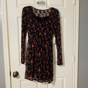 Forever 21 lace, long-sleeve, short dress